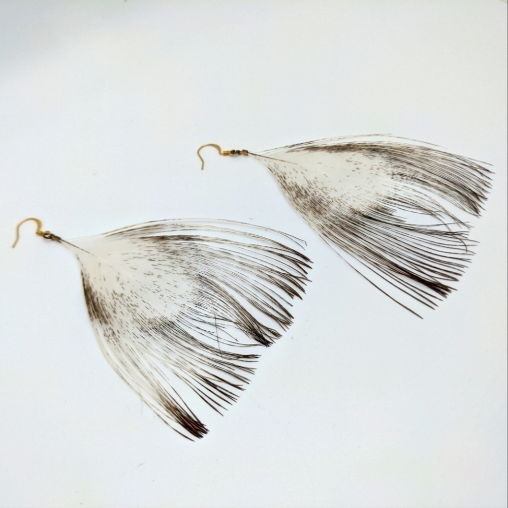 381MIDALANE Boho White Peacock Feather Earrings